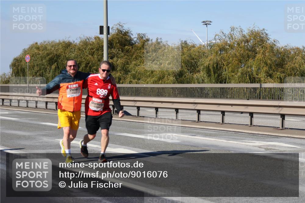 03.10.2025 - Köhlbrandbrückenlauf Julia Fischer http://msf.ph/oto/9016076 03.10.2025 13:16:23 Position 3 6003, 888 meine-sportfotos.de