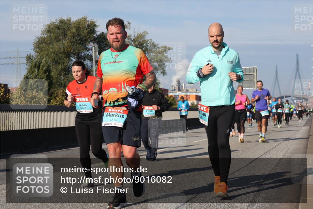 03.10.2025 - Köhlbrandbrückenlauf Luisa Fischer http://msf.ph/oto/9016082 03.10.2025 11:01:27 Position 3 3747, 25, 1573, 50, 2372, 1283 meine-sportfotos.de