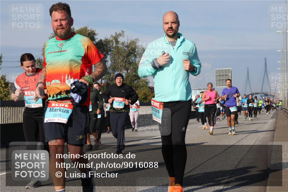 03.10.2025 - Köhlbrandbrückenlauf Luisa Fischer http://msf.ph/oto/9016088 03.10.2025 11:01:28 Position 3 25, 2372, 1283, 37470, 1573, 500, 20 meine-sportfotos.de