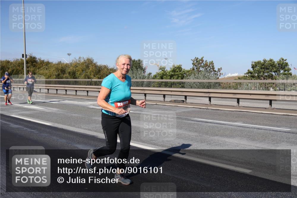 03.10.2025 - Köhlbrandbrückenlauf Julia Fischer http://msf.ph/oto/9016101 03.10.2025 13:16:31 Position 3  meine-sportfotos.de