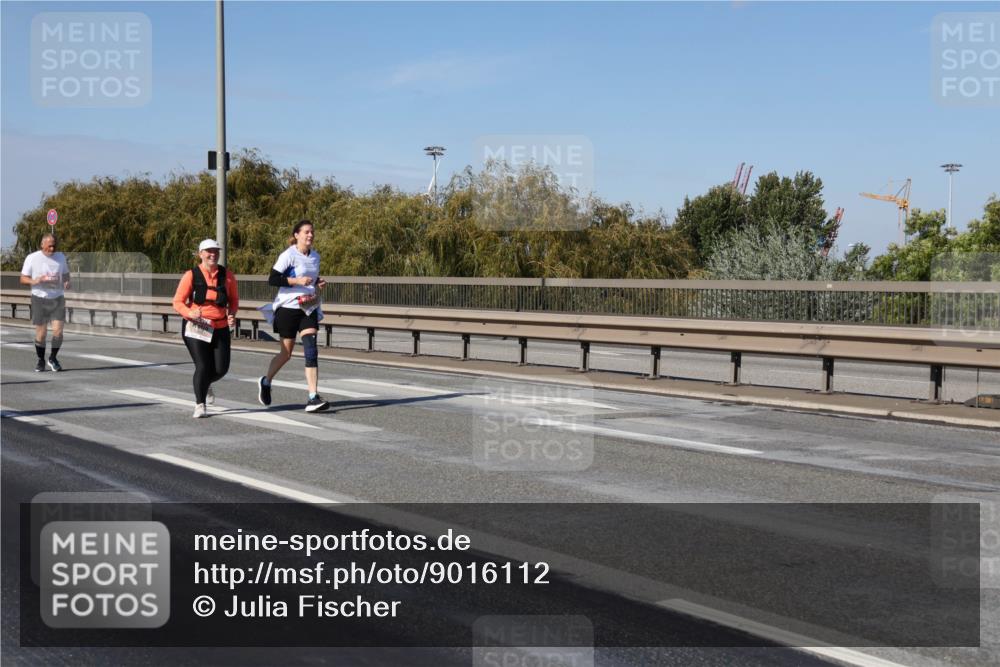 03.10.2025 - Köhlbrandbrückenlauf Julia Fischer http://msf.ph/oto/9016112 03.10.2025 13:16:41 Position 3  meine-sportfotos.de