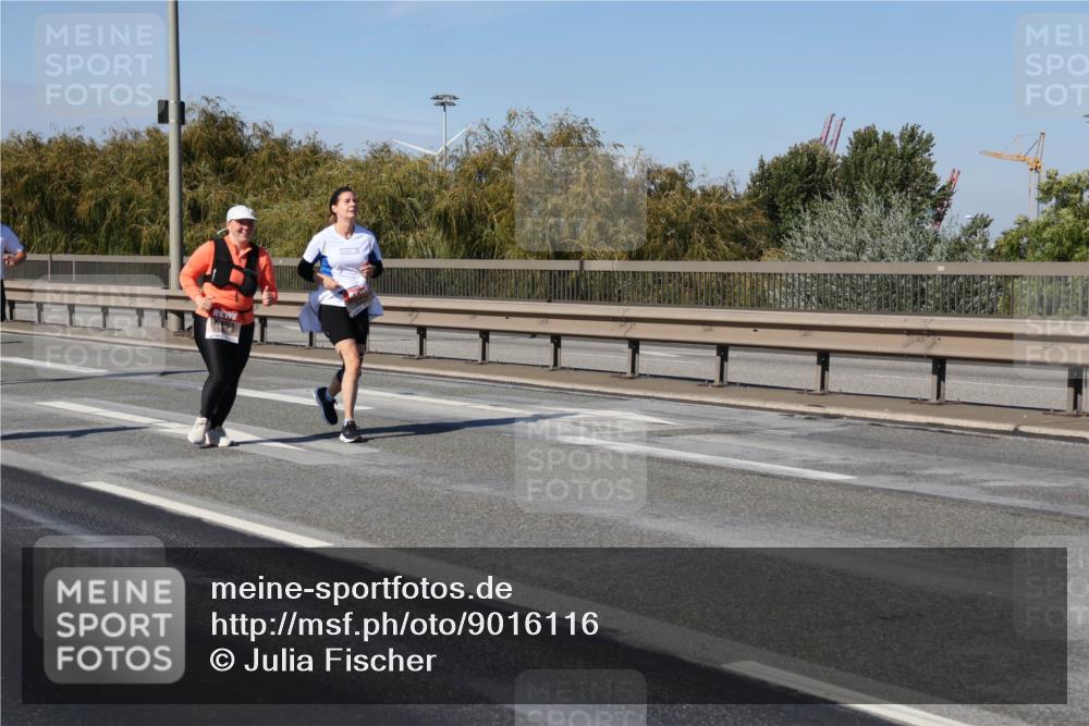 03.10.2025 - Köhlbrandbrückenlauf Julia Fischer http://msf.ph/oto/9016116 03.10.2025 13:16:41 Position 3  meine-sportfotos.de