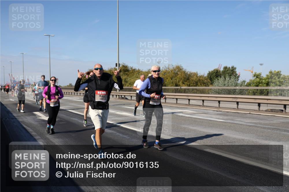 03.10.2025 - Köhlbrandbrückenlauf Julia Fischer http://msf.ph/oto/9016135 03.10.2025 13:16:45 Position 3 5305 meine-sportfotos.de