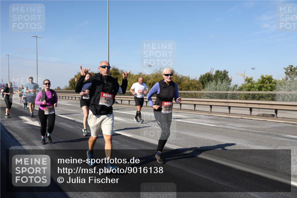 03.10.2025 - Köhlbrandbrückenlauf Julia Fischer http://msf.ph/oto/9016138 03.10.2025 13:16:45 Position 3 5305 meine-sportfotos.de