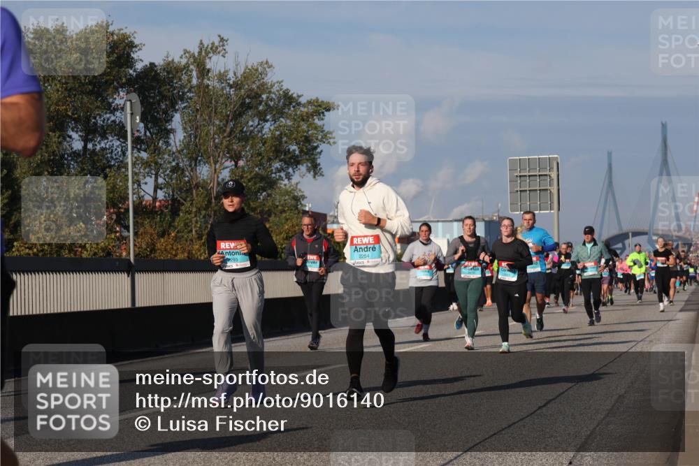 03.10.2025 - Köhlbrandbrückenlauf Luisa Fischer http://msf.ph/oto/9016140 03.10.2025 11:01:34 Position 3 293, 2254 meine-sportfotos.de