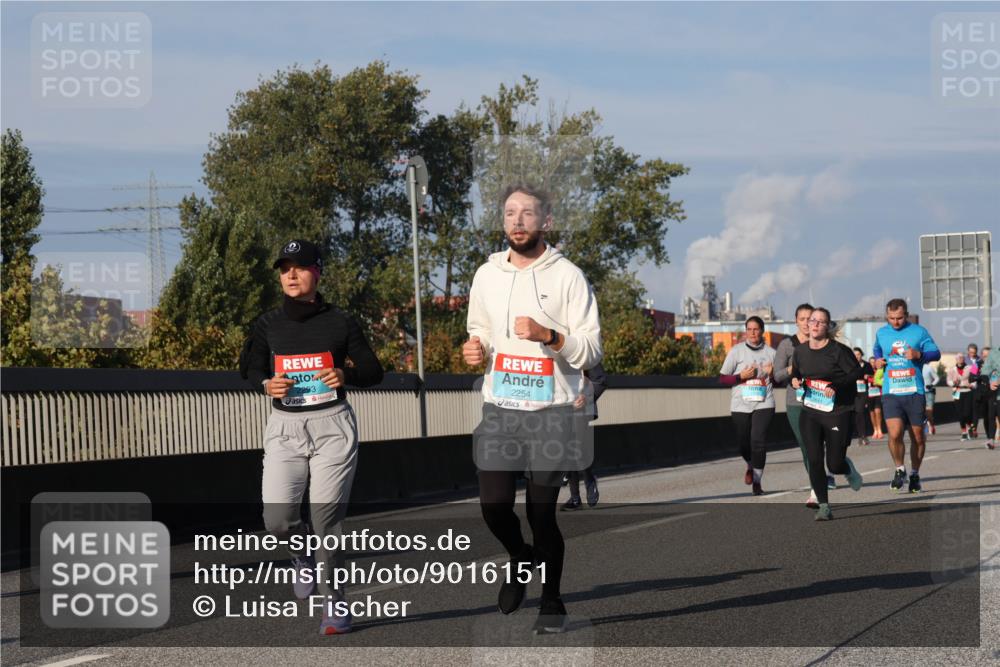 03.10.2025 - Köhlbrandbrückenlauf Luisa Fischer http://msf.ph/oto/9016151 03.10.2025 11:01:35 Position 3 2293, 2254 meine-sportfotos.de