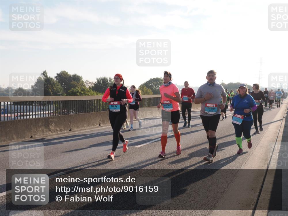 03.10.2025 - Köhlbrandbrückenlauf Fabian Wolf http://msf.ph/oto/9016159 03.10.2025 09:25:51 Position 3 3199, 2612, 2613 meine-sportfotos.de