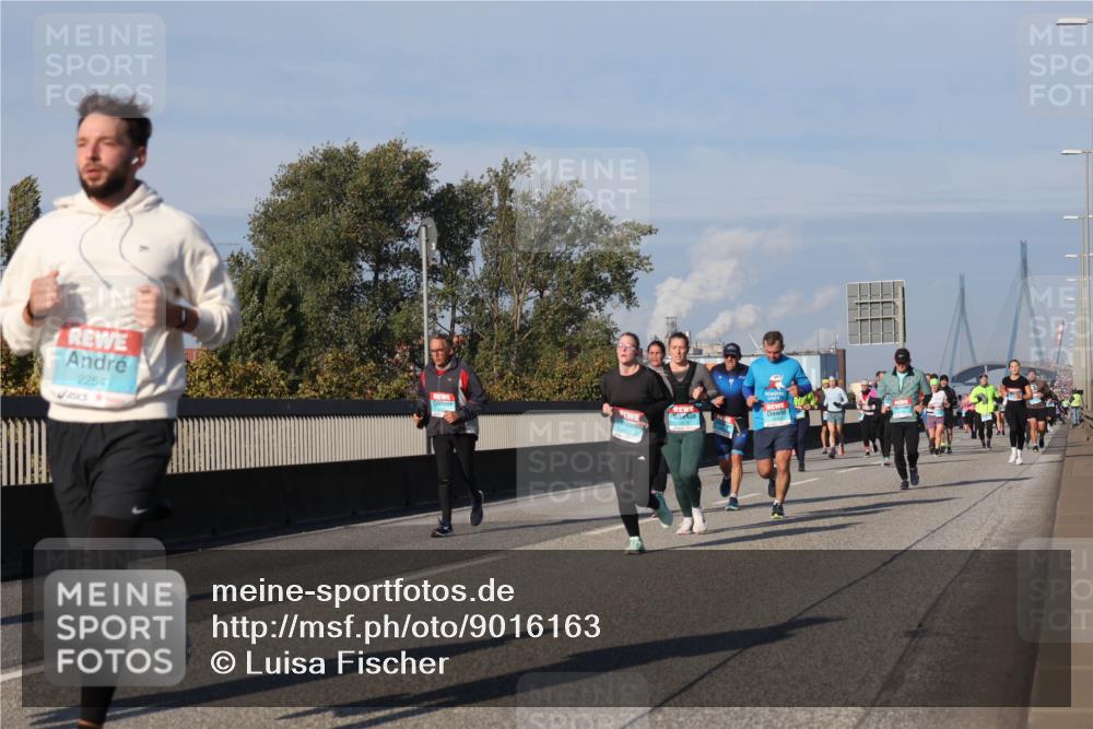 03.10.2025 - Köhlbrandbrückenlauf Luisa Fischer http://msf.ph/oto/9016163 03.10.2025 11:01:36 Position 3 2254 meine-sportfotos.de