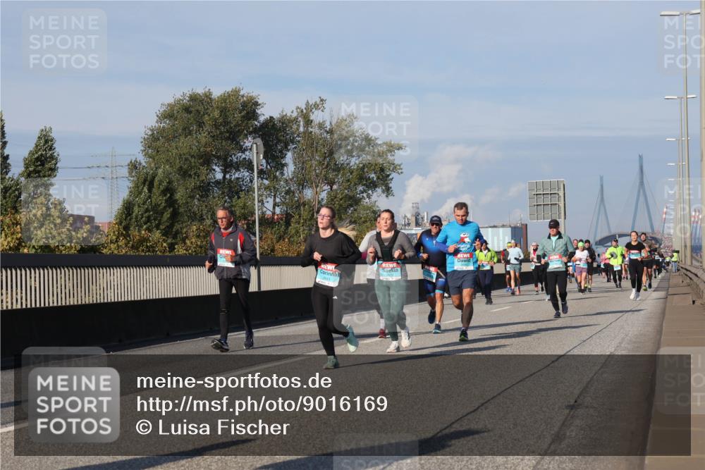 03.10.2025 - Köhlbrandbrückenlauf Luisa Fischer http://msf.ph/oto/9016169 03.10.2025 11:01:37 Position 3 2641 meine-sportfotos.de