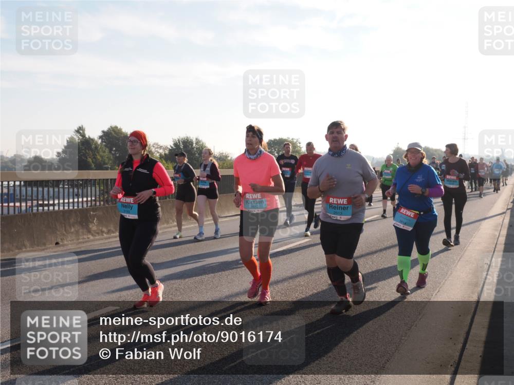 03.10.2025 - Köhlbrandbrückenlauf Fabian Wolf http://msf.ph/oto/9016174 03.10.2025 09:25:52 Position 3 3199, 2612, 2613, 3814 meine-sportfotos.de
