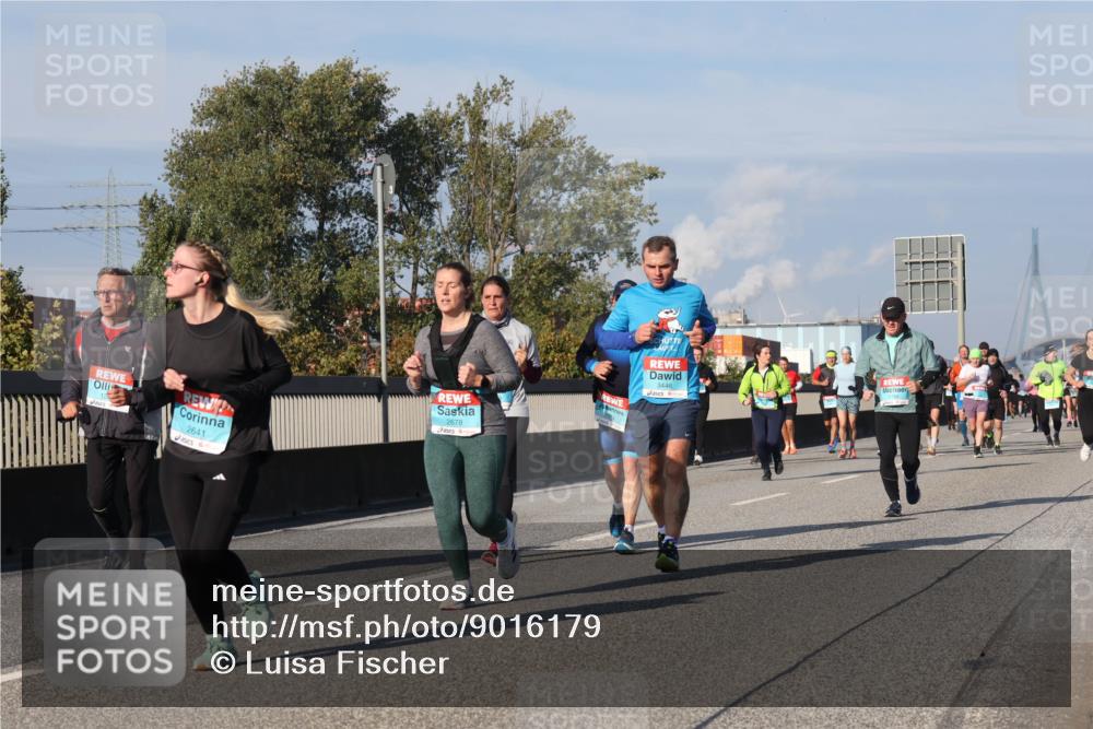 03.10.2025 - Köhlbrandbrückenlauf Luisa Fischer http://msf.ph/oto/9016179 03.10.2025 11:01:38 Position 3 2641, 2678, 3446 meine-sportfotos.de