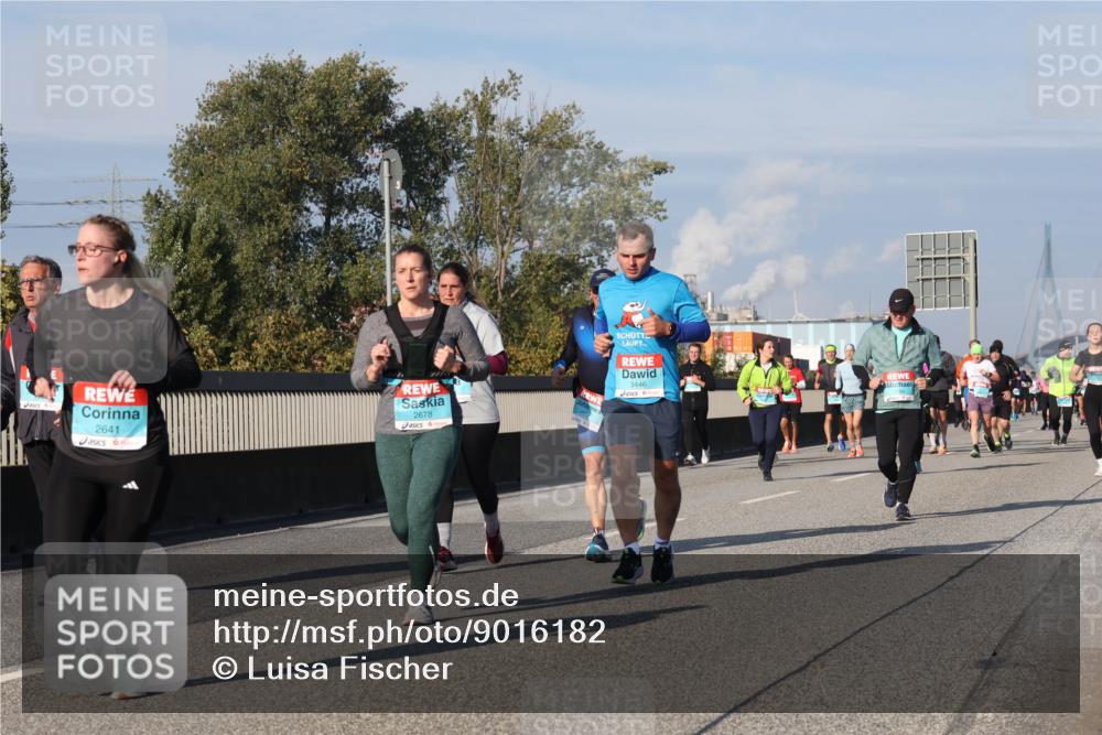 03.10.2025 - Köhlbrandbrückenlauf Luisa Fischer http://msf.ph/oto/9016182 03.10.2025 11:01:39 Position 3 2641, 2678, 3446, 1794 meine-sportfotos.de