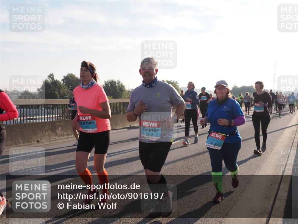 03.10.2025 - Köhlbrandbrückenlauf Fabian Wolf http://msf.ph/oto/9016197 03.10.2025 09:25:53 Position 3 2612, 2613, 3814 meine-sportfotos.de