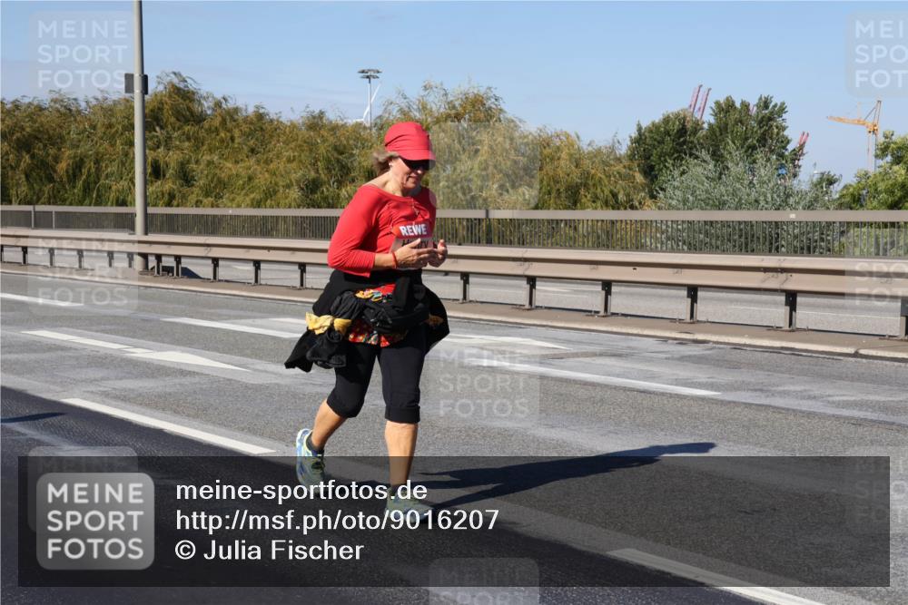 03.10.2025 - Köhlbrandbrückenlauf Julia Fischer http://msf.ph/oto/9016207 03.10.2025 13:17:04 Position 3  meine-sportfotos.de
