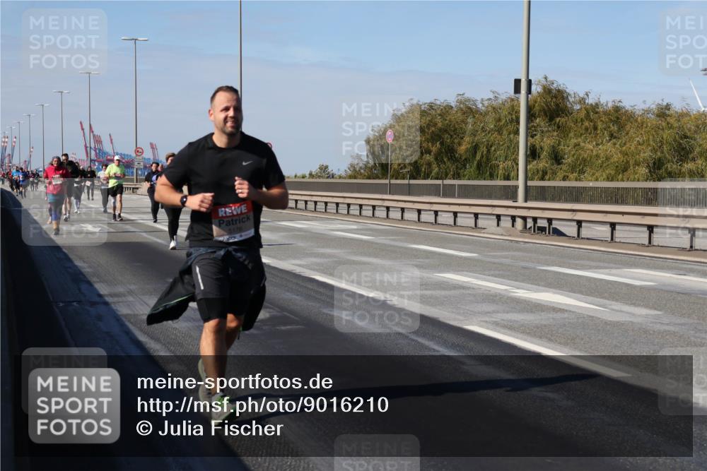 03.10.2025 - Köhlbrandbrückenlauf Julia Fischer http://msf.ph/oto/9016210 03.10.2025 13:17:05 Position 3 5176 meine-sportfotos.de