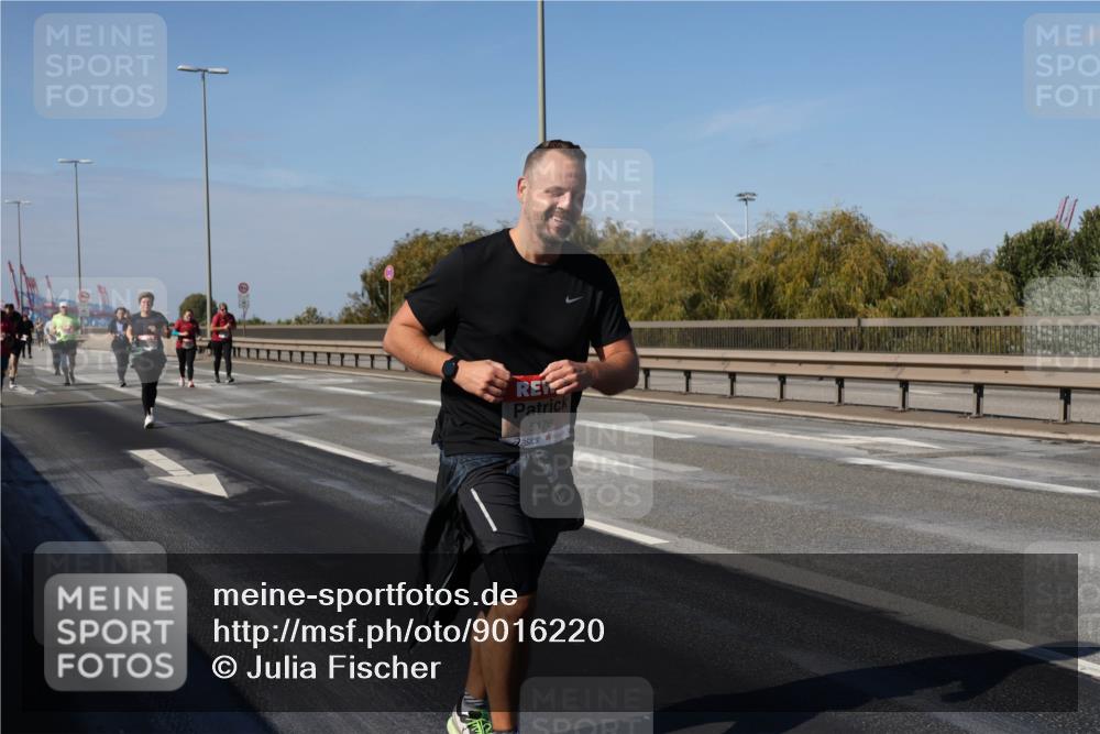 03.10.2025 - Köhlbrandbrückenlauf Julia Fischer http://msf.ph/oto/9016220 03.10.2025 13:17:07 Position 3 5176 meine-sportfotos.de