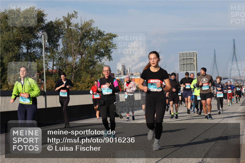 03.10.2025 - Köhlbrandbrückenlauf Luisa Fischer http://msf.ph/oto/9016236 03.10.2025 11:01:45 Position 3 1792, 1695, 2789, 3125 meine-sportfotos.de