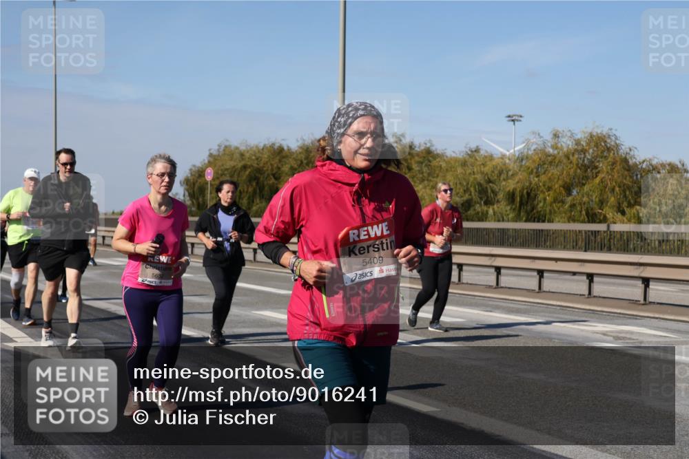 03.10.2025 - Köhlbrandbrückenlauf Julia Fischer http://msf.ph/oto/9016241 03.10.2025 13:17:16 Position 3 563, 5409 meine-sportfotos.de