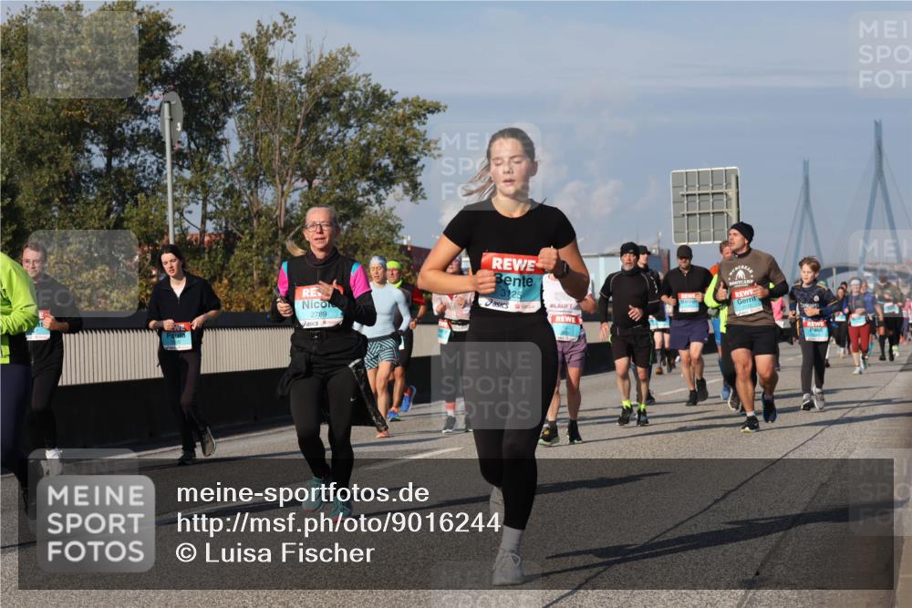 03.10.2025 - Köhlbrandbrückenlauf Luisa Fischer http://msf.ph/oto/9016244 03.10.2025 11:01:45 Position 3 2789, 3125 meine-sportfotos.de