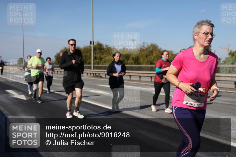 03.10.2025 - Köhlbrandbrückenlauf Julia Fischer http://msf.ph/oto/9016248 03.10.2025 13:17:19 Position 3 5632 meine-sportfotos.de