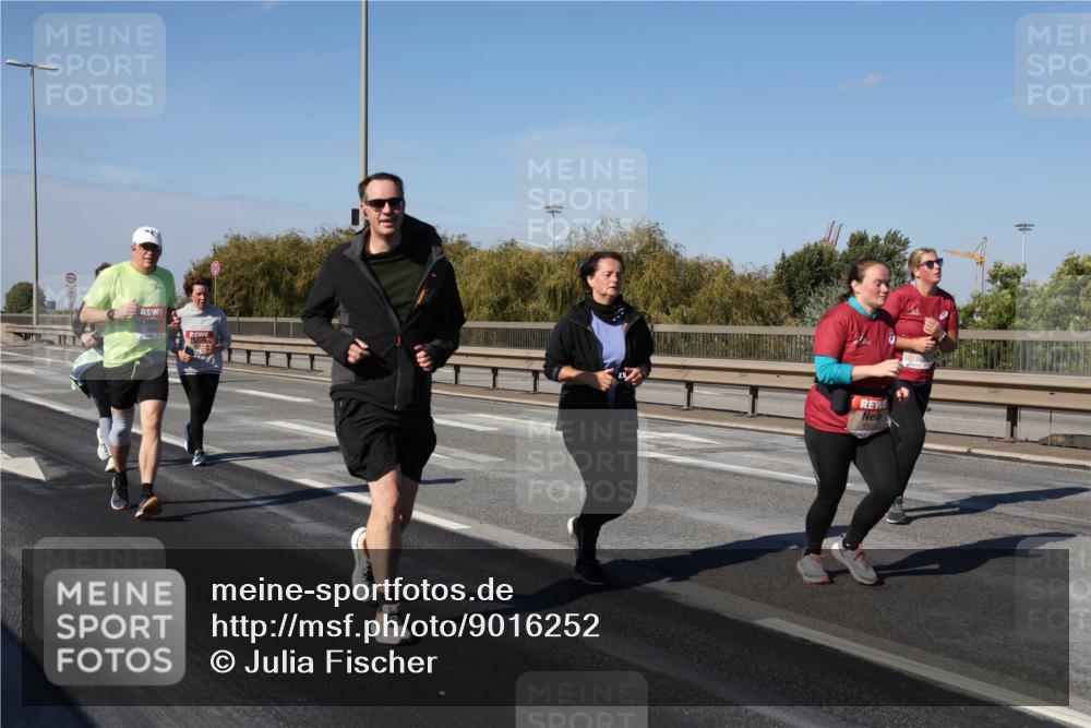 03.10.2025 - Köhlbrandbrückenlauf Julia Fischer http://msf.ph/oto/9016252 03.10.2025 13:17:20 Position 3 5507 meine-sportfotos.de
