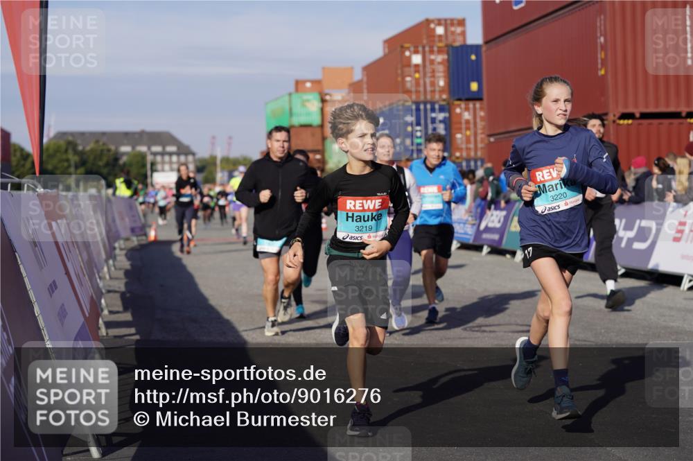 03.10.2025 - Köhlbrandbrückenlauf Michael Burmester http://msf.ph/oto/9016276 03.10.2025 10:15:37 Ziel 1314, 1492, 1565, 1752, 1879, 2056, 2118, 2368, 2454, 2758, 2813, 2816, 2996, 3069, 3106, 3107, 3219, 3220, 3276, 3580, 3725, 3748 meine-sportfotos.de