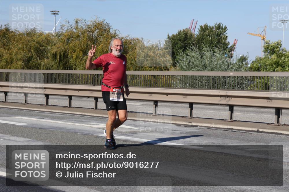 03.10.2025 - Köhlbrandbrückenlauf Julia Fischer http://msf.ph/oto/9016277 03.10.2025 13:17:28 Position 3  meine-sportfotos.de
