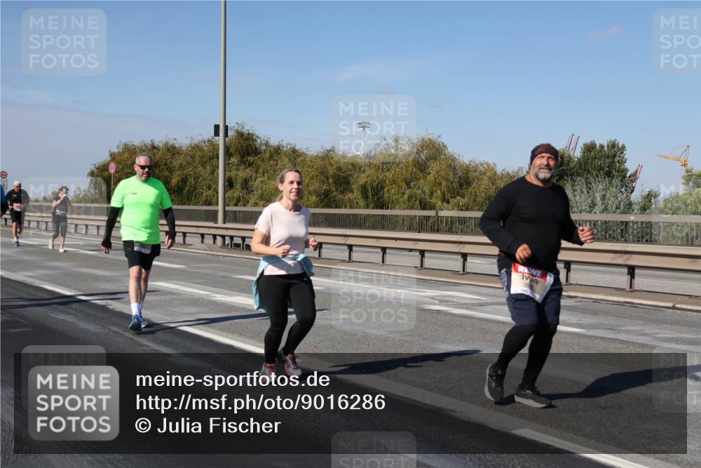 03.10.2025 - Köhlbrandbrückenlauf Julia Fischer http://msf.ph/oto/9016286 03.10.2025 13:17:34 Position 3  meine-sportfotos.de