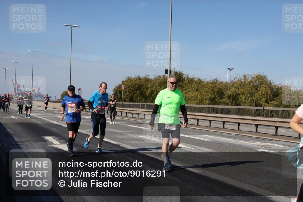 03.10.2025 - Köhlbrandbrückenlauf Julia Fischer http://msf.ph/oto/9016291 03.10.2025 13:17:35 Position 3  meine-sportfotos.de