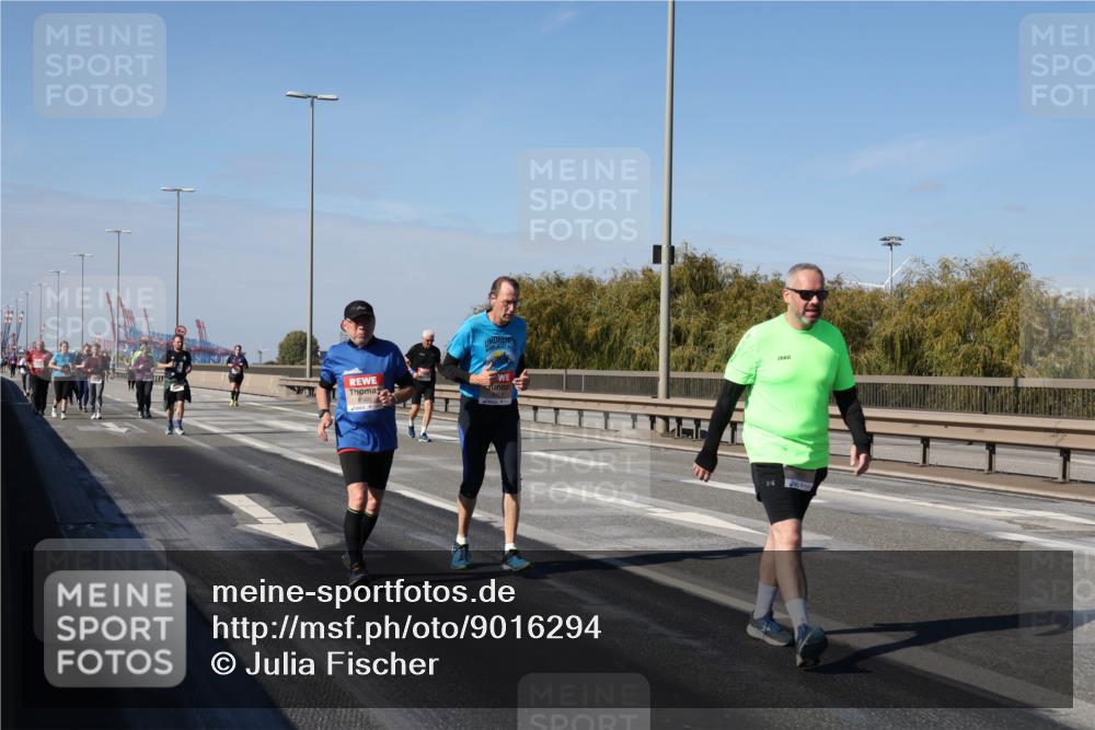 03.10.2025 - Köhlbrandbrückenlauf Julia Fischer http://msf.ph/oto/9016294 03.10.2025 13:17:36 Position 3 6560 meine-sportfotos.de