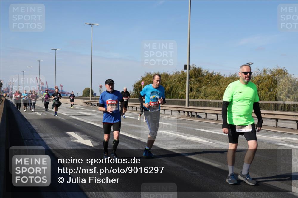 03.10.2025 - Köhlbrandbrückenlauf Julia Fischer http://msf.ph/oto/9016297 03.10.2025 13:17:36 Position 3  meine-sportfotos.de