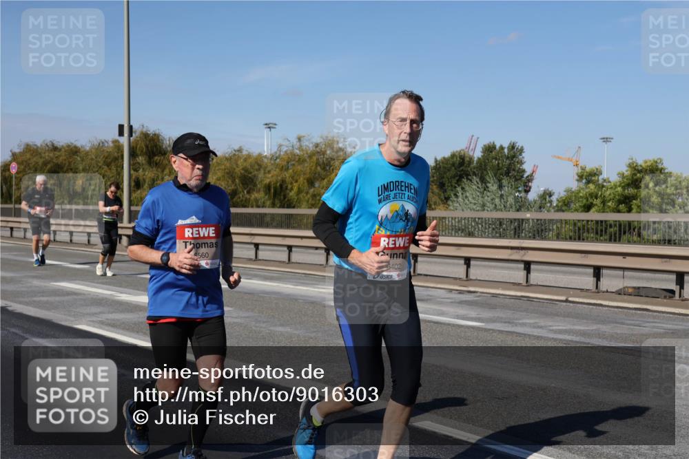 03.10.2025 - Köhlbrandbrückenlauf Julia Fischer http://msf.ph/oto/9016303 03.10.2025 13:17:39 Position 3 560, 6402 meine-sportfotos.de