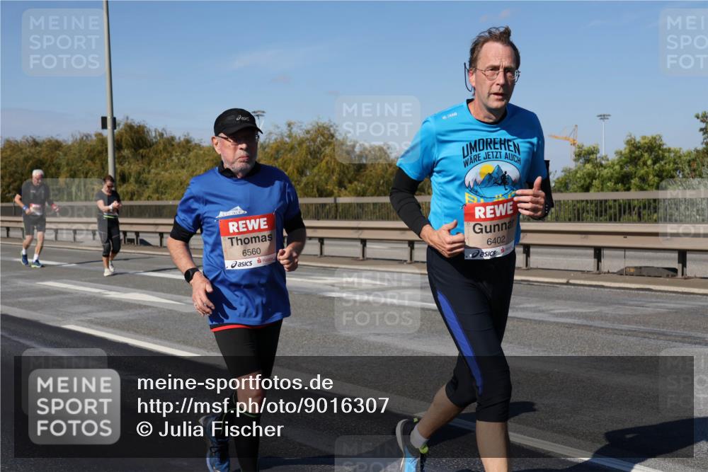 03.10.2025 - Köhlbrandbrückenlauf Julia Fischer http://msf.ph/oto/9016307 03.10.2025 13:17:39 Position 3 6560, 6402 meine-sportfotos.de