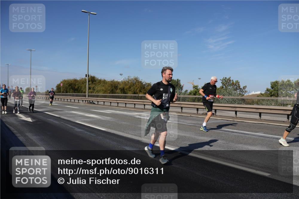 03.10.2025 - Köhlbrandbrückenlauf Julia Fischer http://msf.ph/oto/9016311 03.10.2025 13:17:46 Position 3  meine-sportfotos.de