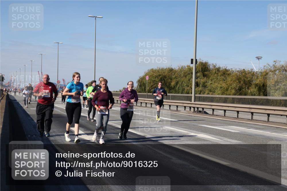 03.10.2025 - Köhlbrandbrückenlauf Julia Fischer http://msf.ph/oto/9016325 03.10.2025 13:17:48 Position 3  meine-sportfotos.de