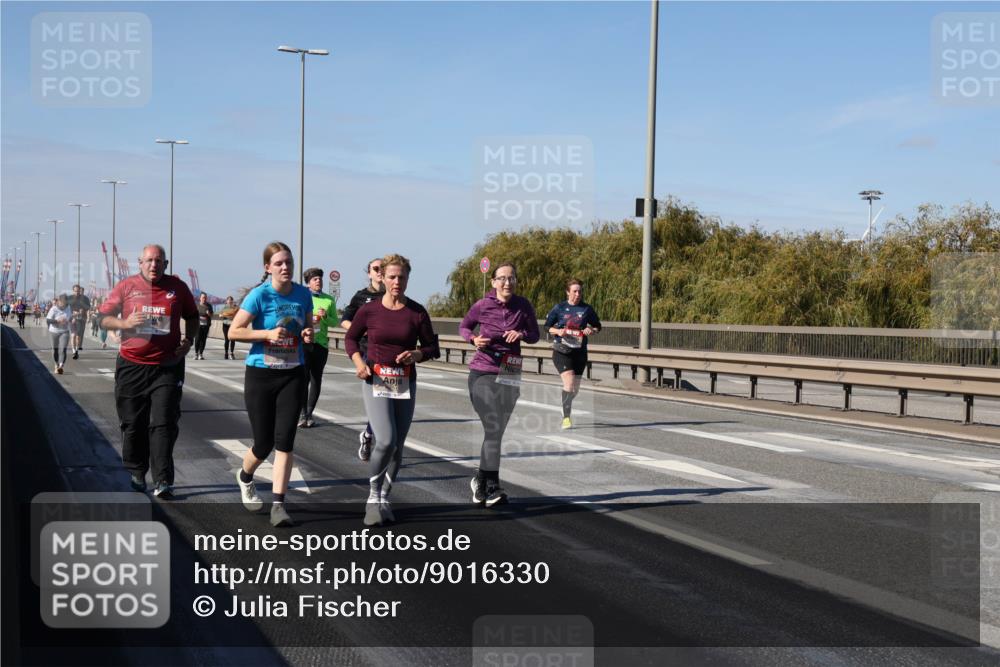 03.10.2025 - Köhlbrandbrückenlauf Julia Fischer http://msf.ph/oto/9016330 03.10.2025 13:17:49 Position 3  meine-sportfotos.de