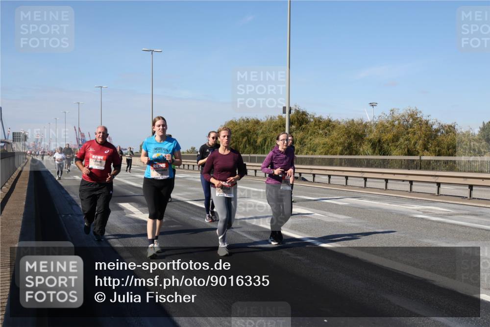 03.10.2025 - Köhlbrandbrückenlauf Julia Fischer http://msf.ph/oto/9016335 03.10.2025 13:17:50 Position 3  meine-sportfotos.de