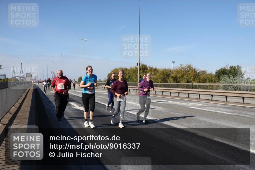 03.10.2025 - Köhlbrandbrückenlauf Julia Fischer http://msf.ph/oto/9016337 03.10.2025 13:17:51 Position 3  meine-sportfotos.de