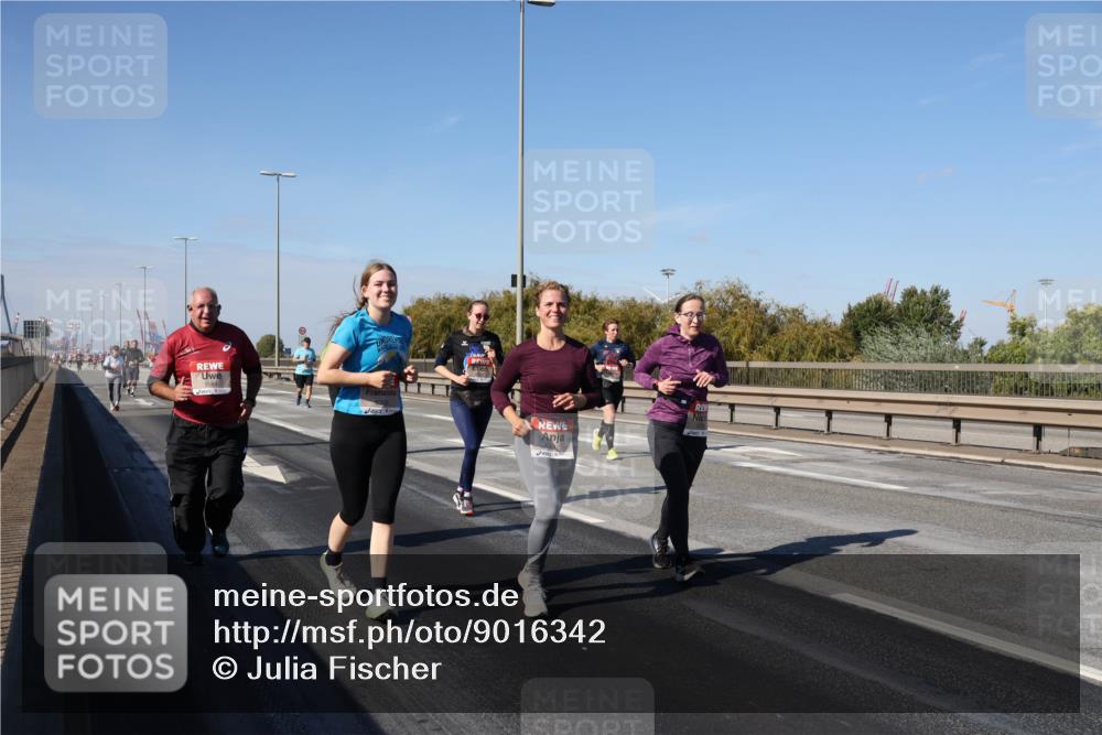 03.10.2025 - Köhlbrandbrückenlauf Julia Fischer http://msf.ph/oto/9016342 03.10.2025 13:17:51 Position 3  meine-sportfotos.de