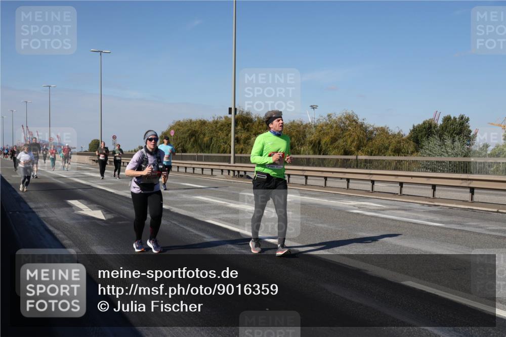 03.10.2025 - Köhlbrandbrückenlauf Julia Fischer http://msf.ph/oto/9016359 03.10.2025 13:17:55 Position 3  meine-sportfotos.de