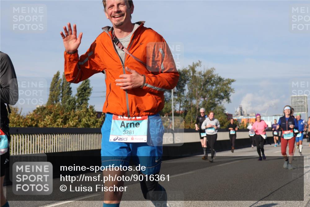 03.10.2025 - Köhlbrandbrückenlauf Luisa Fischer http://msf.ph/oto/9016361 03.10.2025 11:01:56 Position 3 3281 meine-sportfotos.de