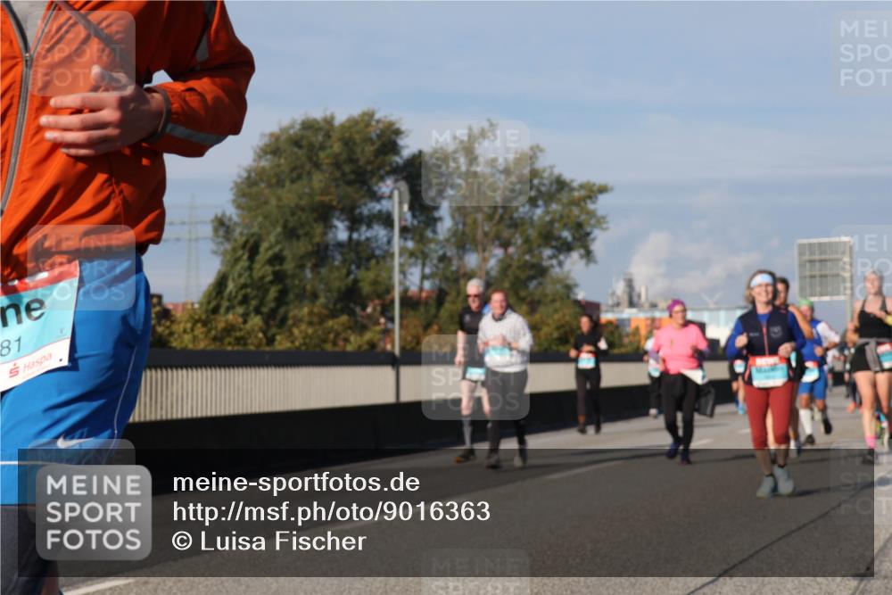03.10.2025 - Köhlbrandbrückenlauf Luisa Fischer http://msf.ph/oto/9016363 03.10.2025 11:01:56 Position 3 81 meine-sportfotos.de
