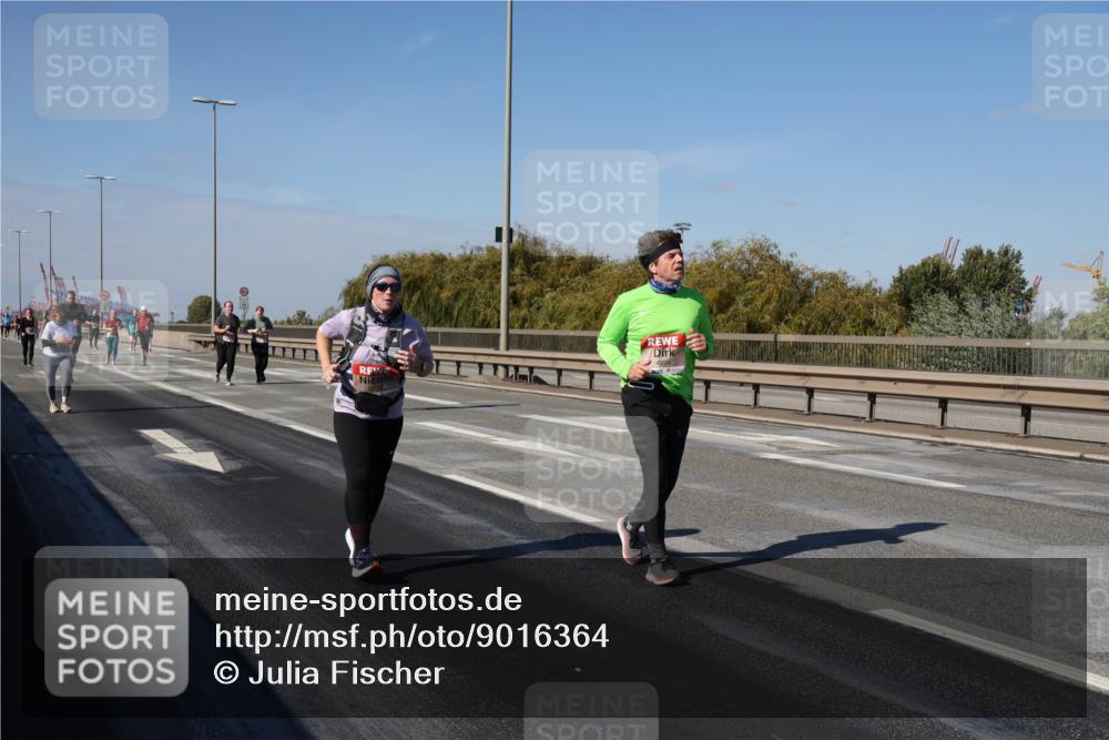 03.10.2025 - Köhlbrandbrückenlauf Julia Fischer http://msf.ph/oto/9016364 03.10.2025 13:17:56 Position 3 4894 meine-sportfotos.de
