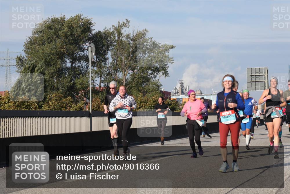 03.10.2025 - Köhlbrandbrückenlauf Luisa Fischer http://msf.ph/oto/9016366 03.10.2025 11:01:56 Position 3 1812 meine-sportfotos.de