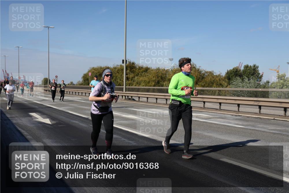 03.10.2025 - Köhlbrandbrückenlauf Julia Fischer http://msf.ph/oto/9016368 03.10.2025 13:17:56 Position 3  meine-sportfotos.de