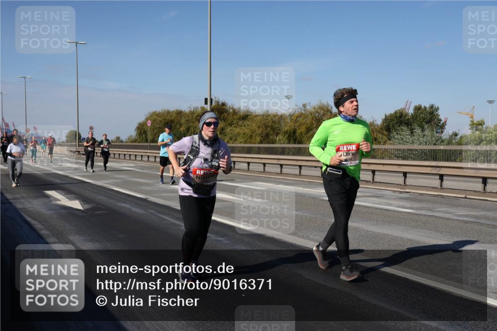 03.10.2025 - Köhlbrandbrückenlauf Julia Fischer http://msf.ph/oto/9016371 03.10.2025 13:17:56 Position 3 4894 meine-sportfotos.de