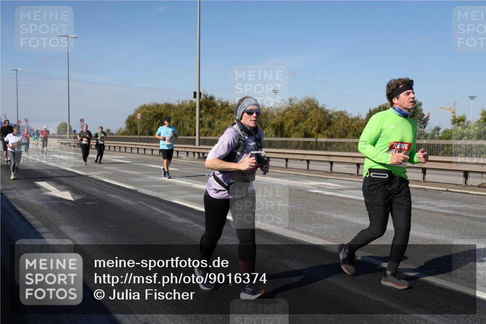 03.10.2025 - Köhlbrandbrückenlauf Julia Fischer http://msf.ph/oto/9016374 03.10.2025 13:17:57 Position 3  meine-sportfotos.de