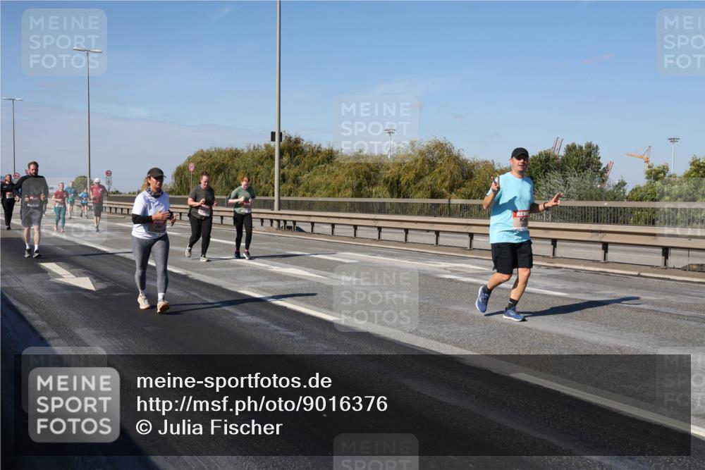 03.10.2025 - Köhlbrandbrückenlauf Julia Fischer http://msf.ph/oto/9016376 03.10.2025 13:18:01 Position 3  meine-sportfotos.de