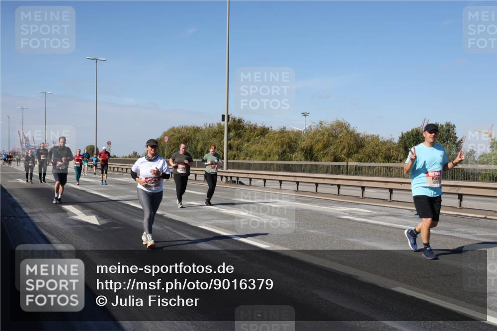 03.10.2025 - Köhlbrandbrückenlauf Julia Fischer http://msf.ph/oto/9016379 03.10.2025 13:18:01 Position 3  meine-sportfotos.de
