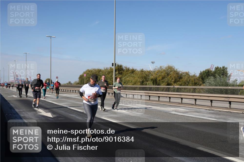 03.10.2025 - Köhlbrandbrückenlauf Julia Fischer http://msf.ph/oto/9016384 03.10.2025 13:18:02 Position 3  meine-sportfotos.de
